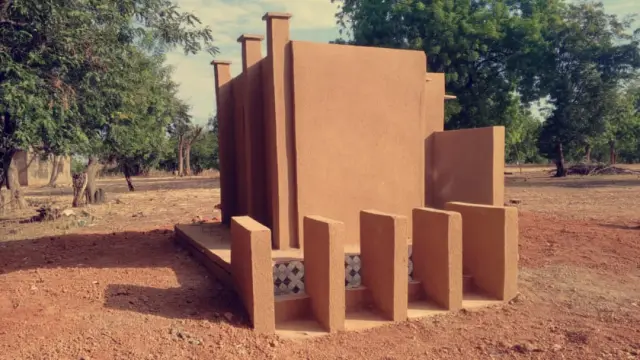 Construction de latrines et blocs sanitaires à Rapadama – photo 4