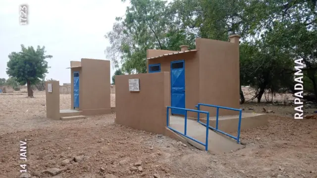 Construction de latrines et blocs sanitaires à Rapadama – photo 3